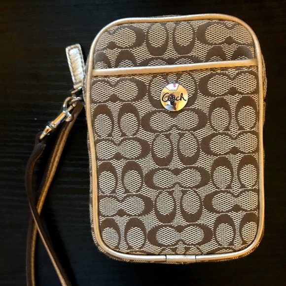 BRAND NEW! Coach Wristlet Tan Gold Monograph Print - Picture 1 of 5